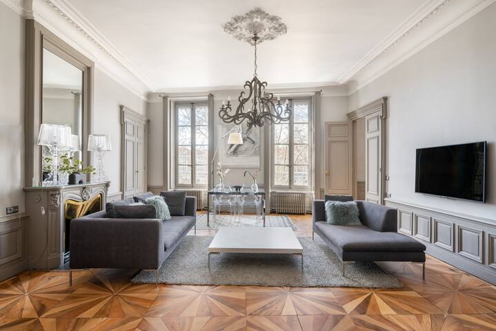 Appartement exceptionnel sur les berges du Rhône ! gallery image 2
