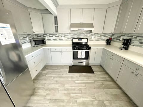 Cozy Beautiful Home Near Disneyland & Beaches