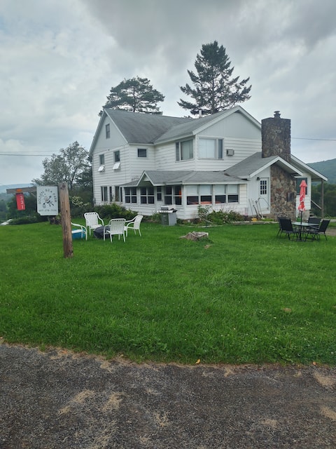 Golden Bea Farm on the Susquehanna River Valley