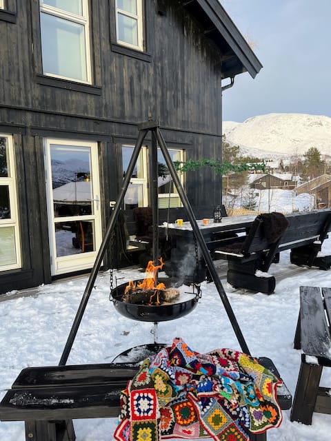 Ski in/out, hiking and wild swimming, Hornindal