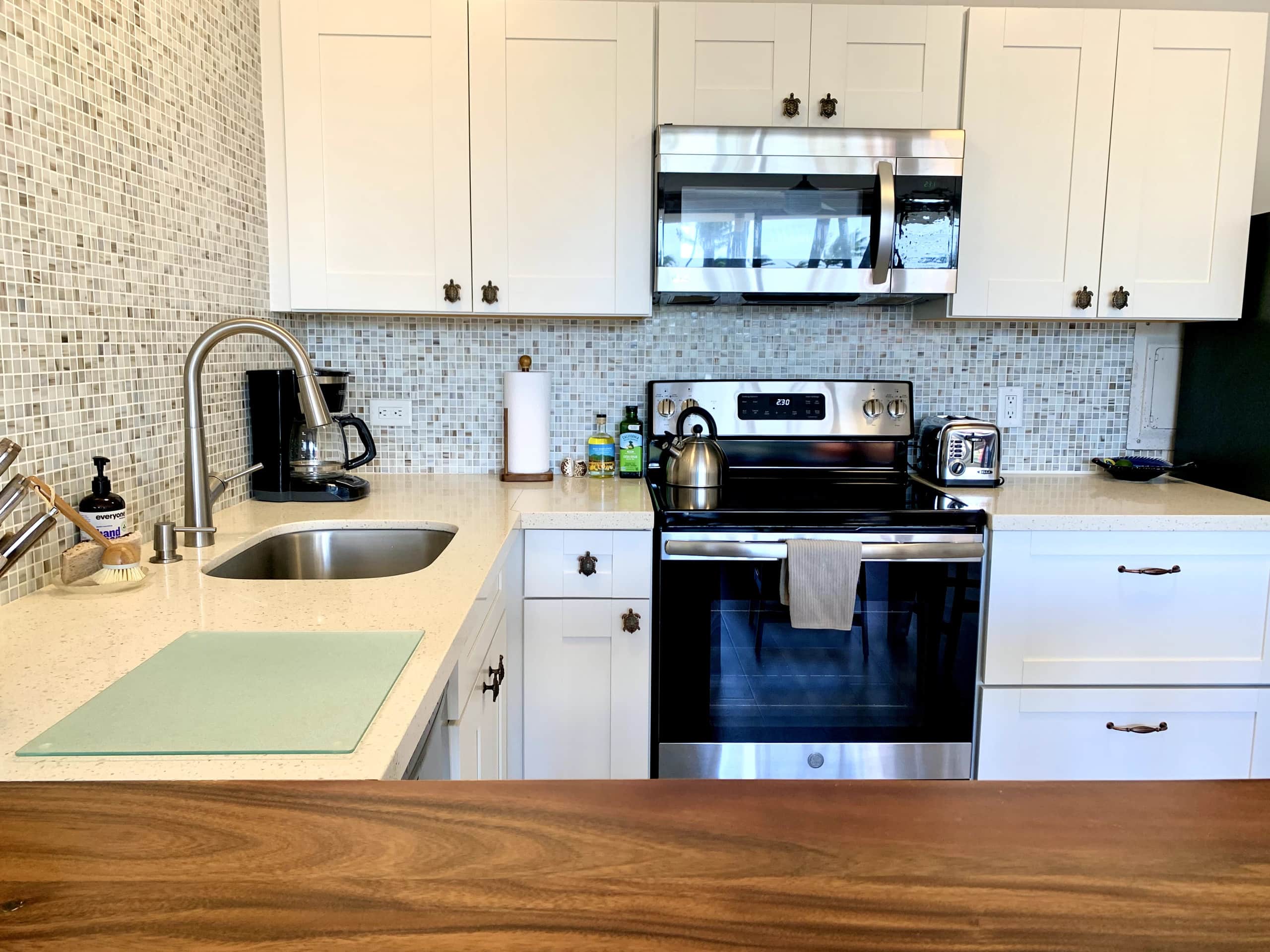 Condo in Paia · ★4.93 · 1 bedroom · 2 beds · 1 bath - Image 6
