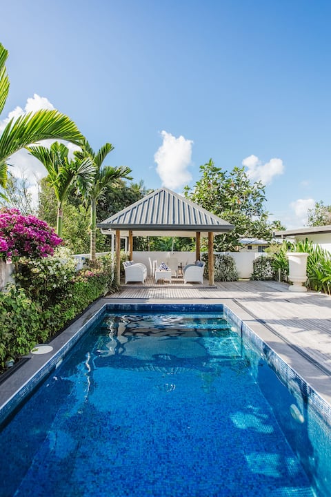 Cozy Luxury, Central Location; 2 Bdrm apartment