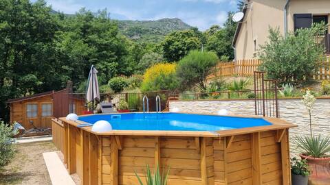 Villa surrounded by nature with pool and jacuzzi