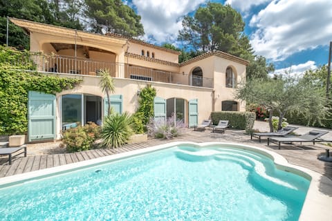 Villa Pérol, haven of peace with magnificent view!