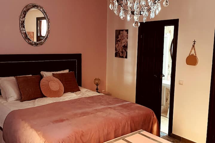 الغرفة الوردية