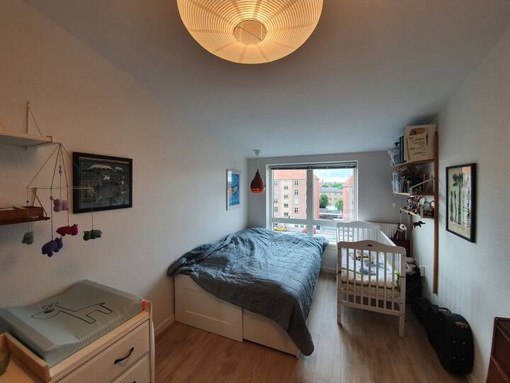Large newly renovated 2-bedroom apartment including balcony - Airbnb