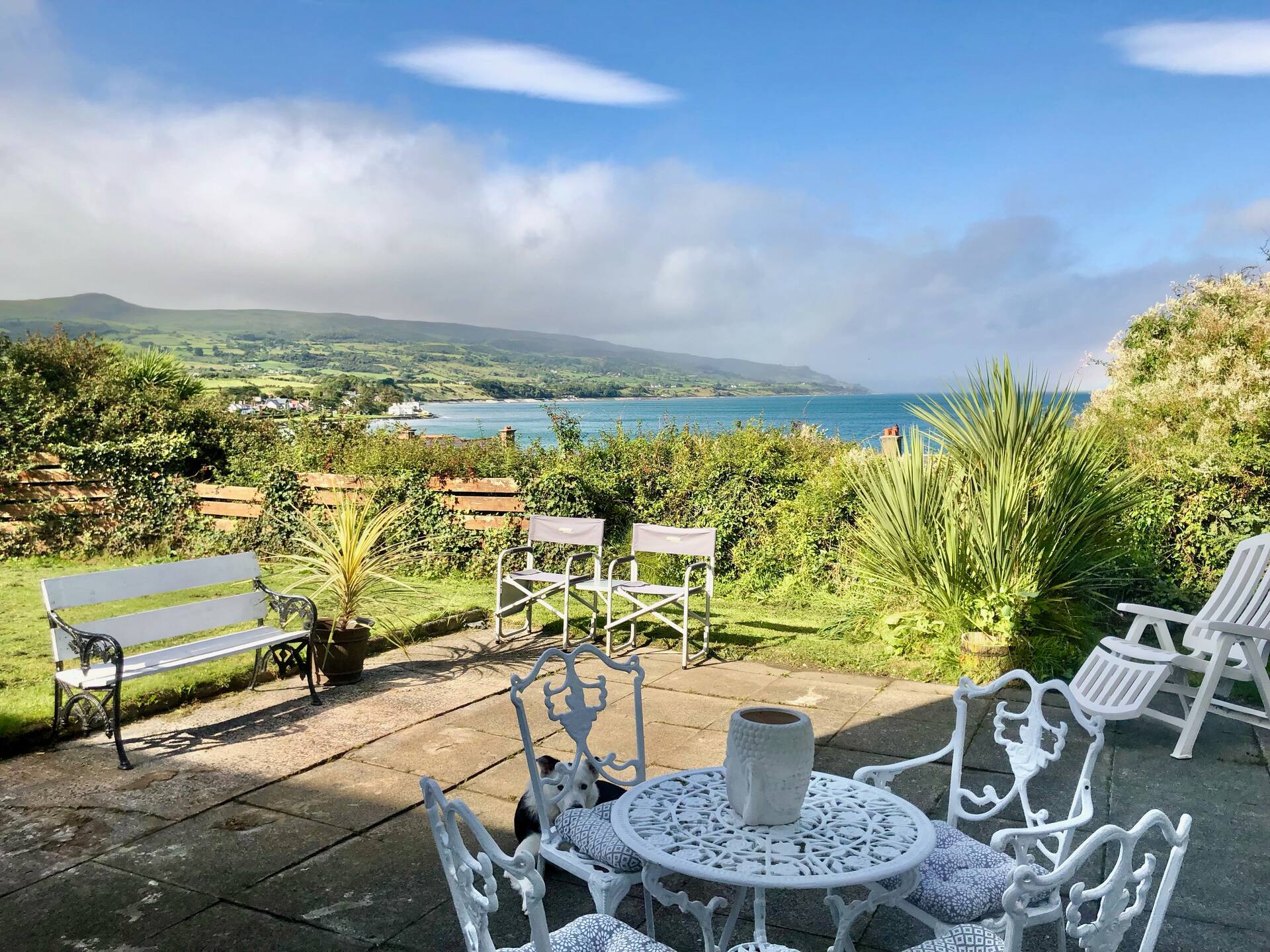 Seaview and garden hide away,