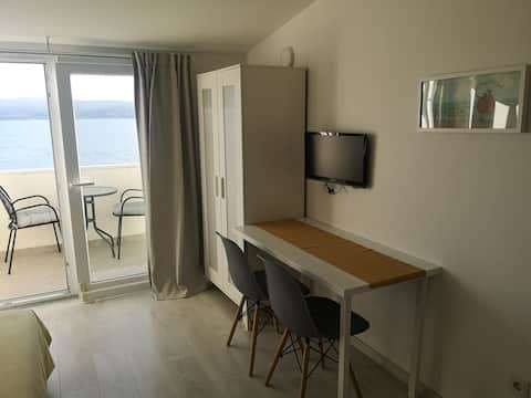 Top performing Airbnb: Studio apartman Marin (AS3) in Tugare