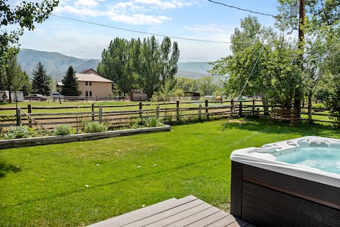 Gourmet Farmhouse views in Willits, CO