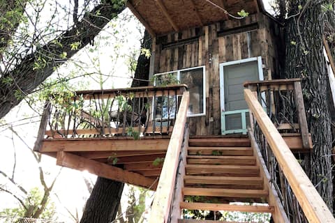 Utah Treehouse at Victorian Woods