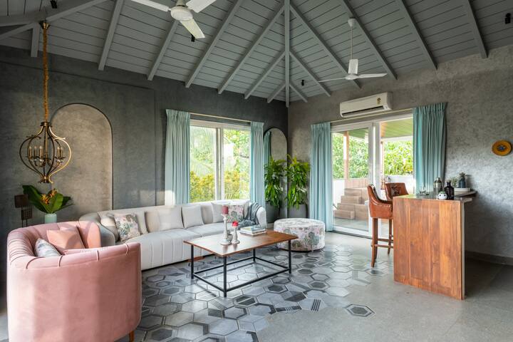 Living room image 8