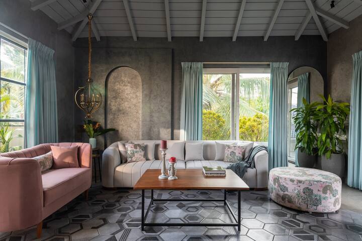 Living room image 7