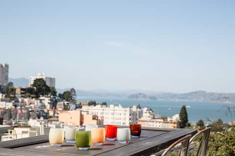 Top Airbnb: Luxe Apartment in Edwardian Home with Rooftop Deck in Russian Hill