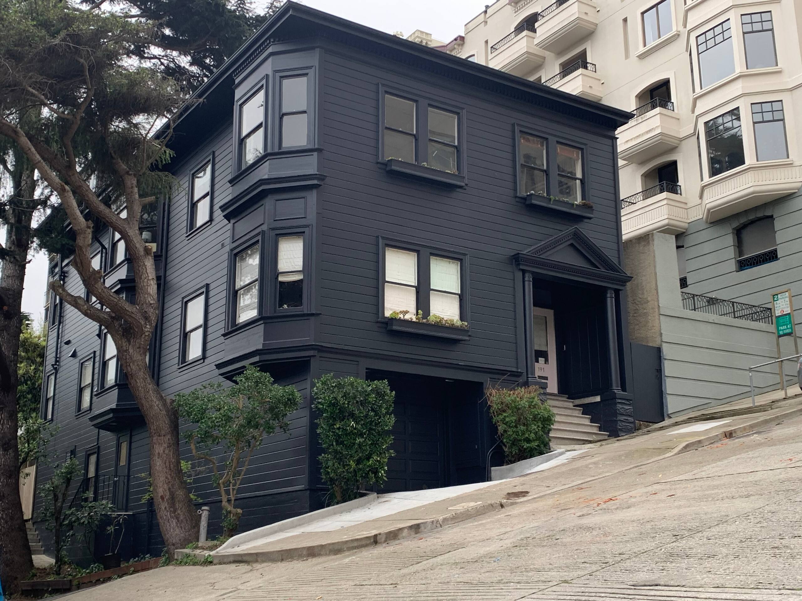 Condo in San Francisco · ★4.93 · 3 bedrooms · 3 beds · 2 baths - Image 2