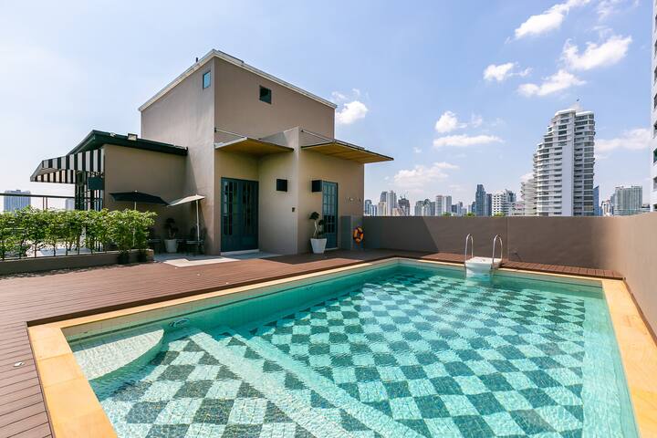 Outdoor Jacuzzi Huge Terrace | 2 Lux BR 7 Min BTS gallery image 3