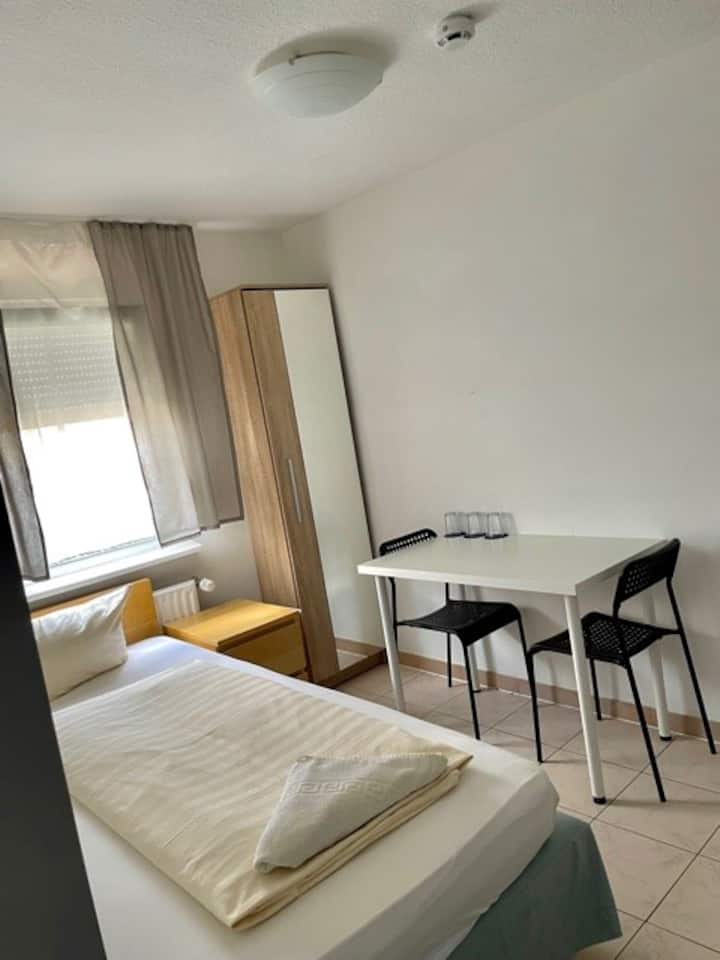 Chumba cha kulala cha watu wawili/3