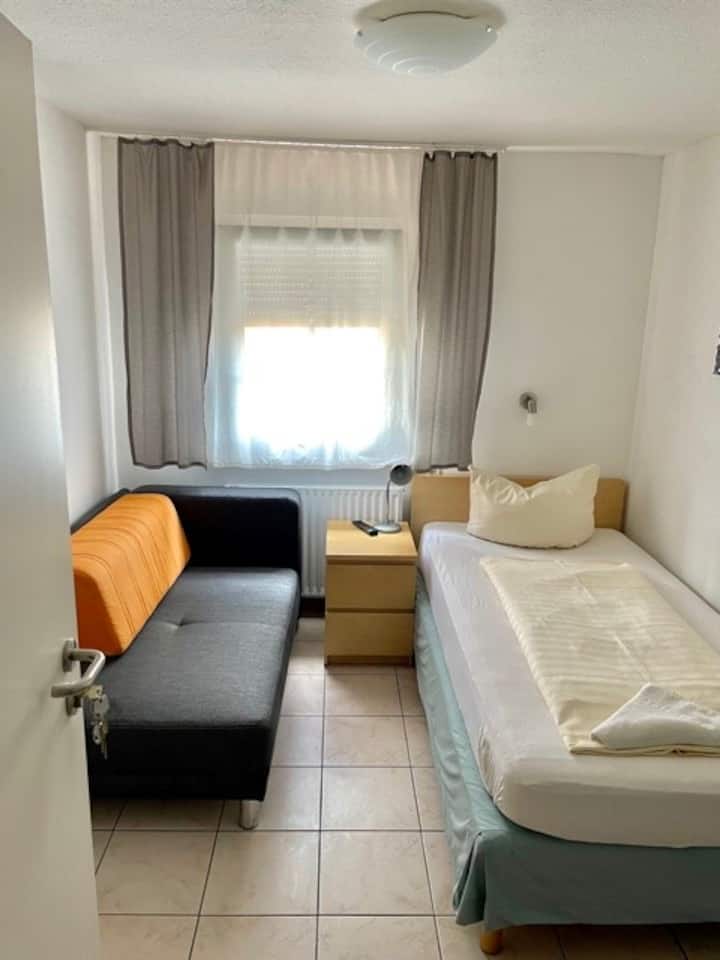 Chumba cha kulala cha watu wawili/3