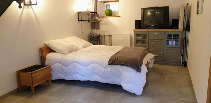 ห้องนอน 2 (Bedroom 2)