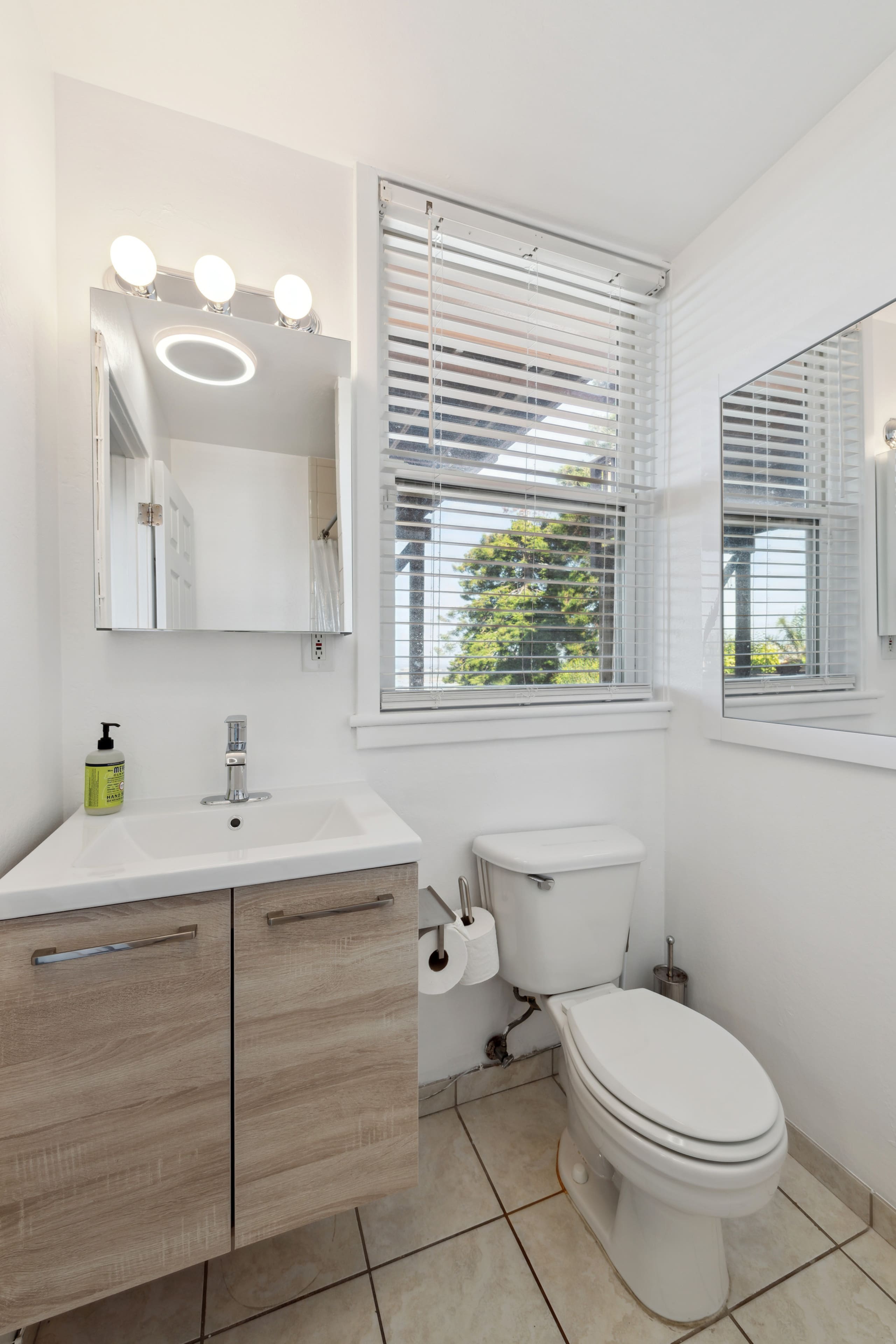 Home in San Francisco · ★4.82 · 3 bedrooms · 3 beds · 2 baths - Image 14
