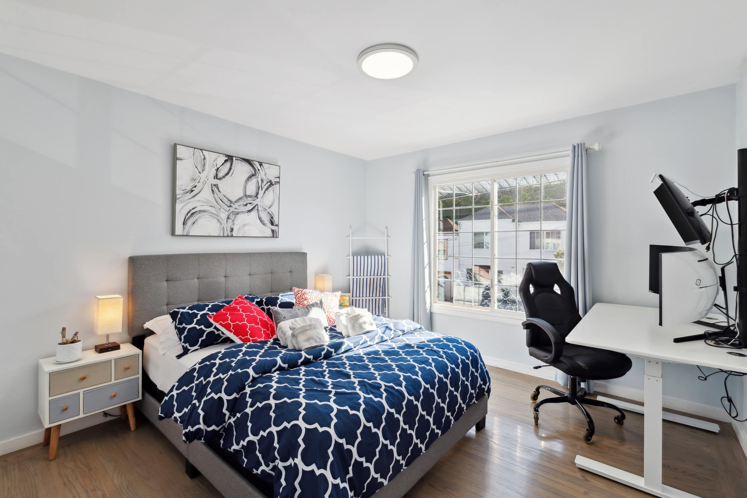 Home in San Francisco · ★4.82 · 3 bedrooms · 3 beds · 2 baths - Image 21