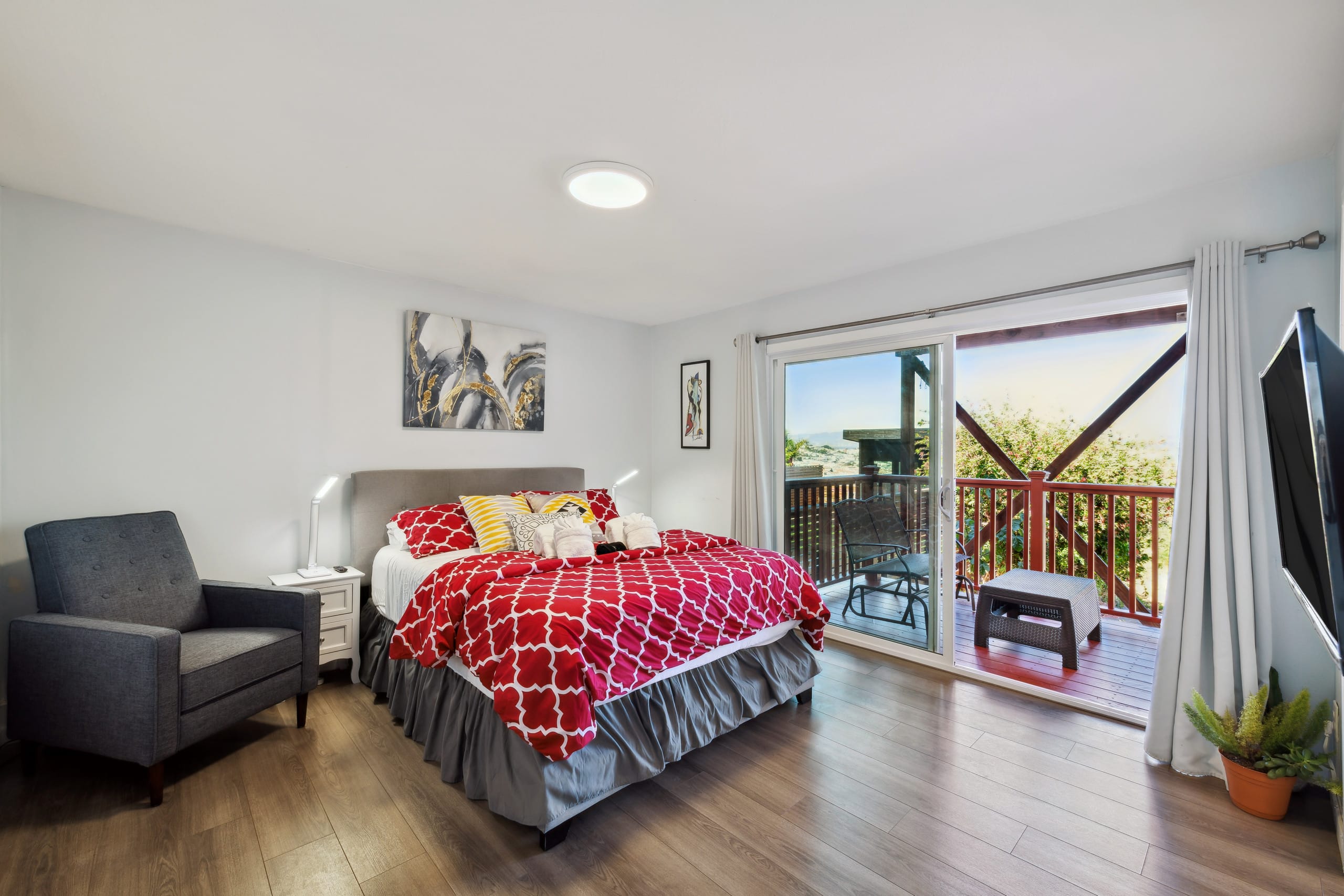 Home in San Francisco · ★4.82 · 3 bedrooms · 3 beds · 2 baths - Image 12
