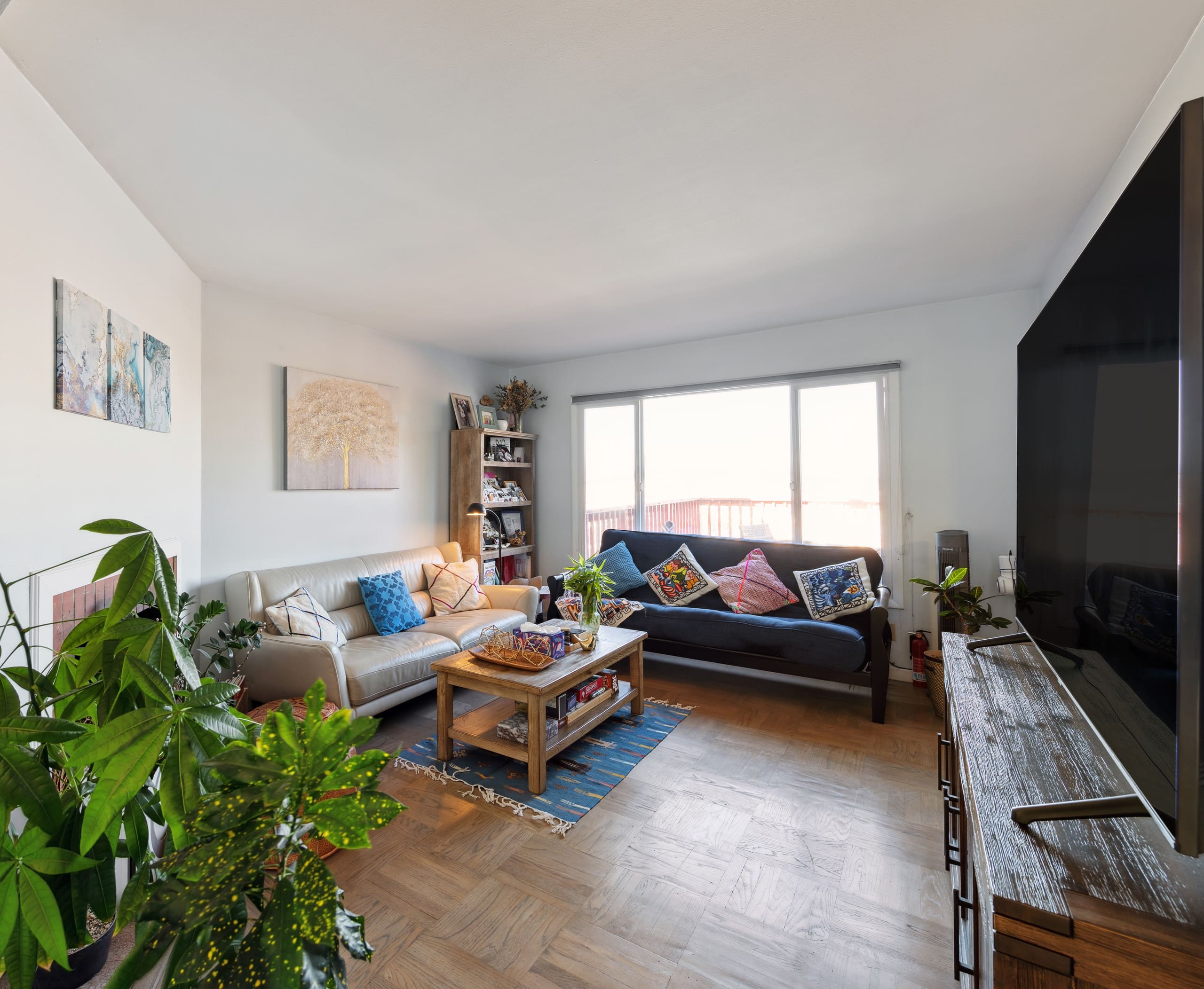 Home in San Francisco · ★4.82 · 3 bedrooms · 3 beds · 2 baths - Image 3
