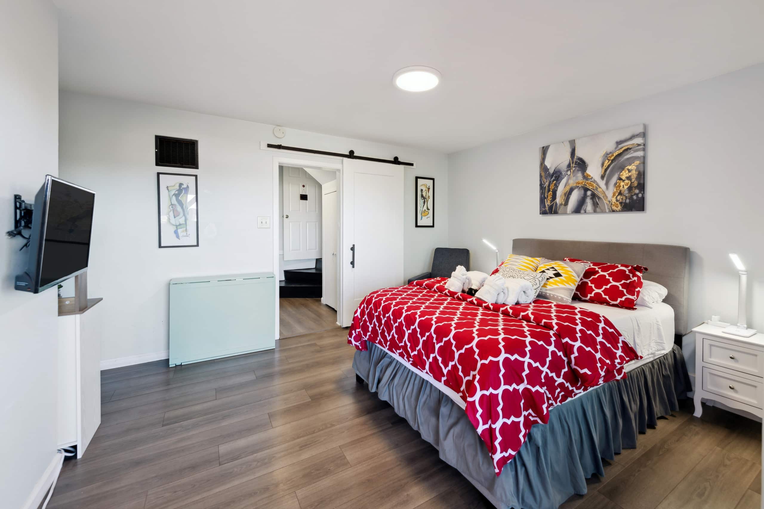 Home in San Francisco · ★4.82 · 3 bedrooms · 3 beds · 2 baths - Image 13