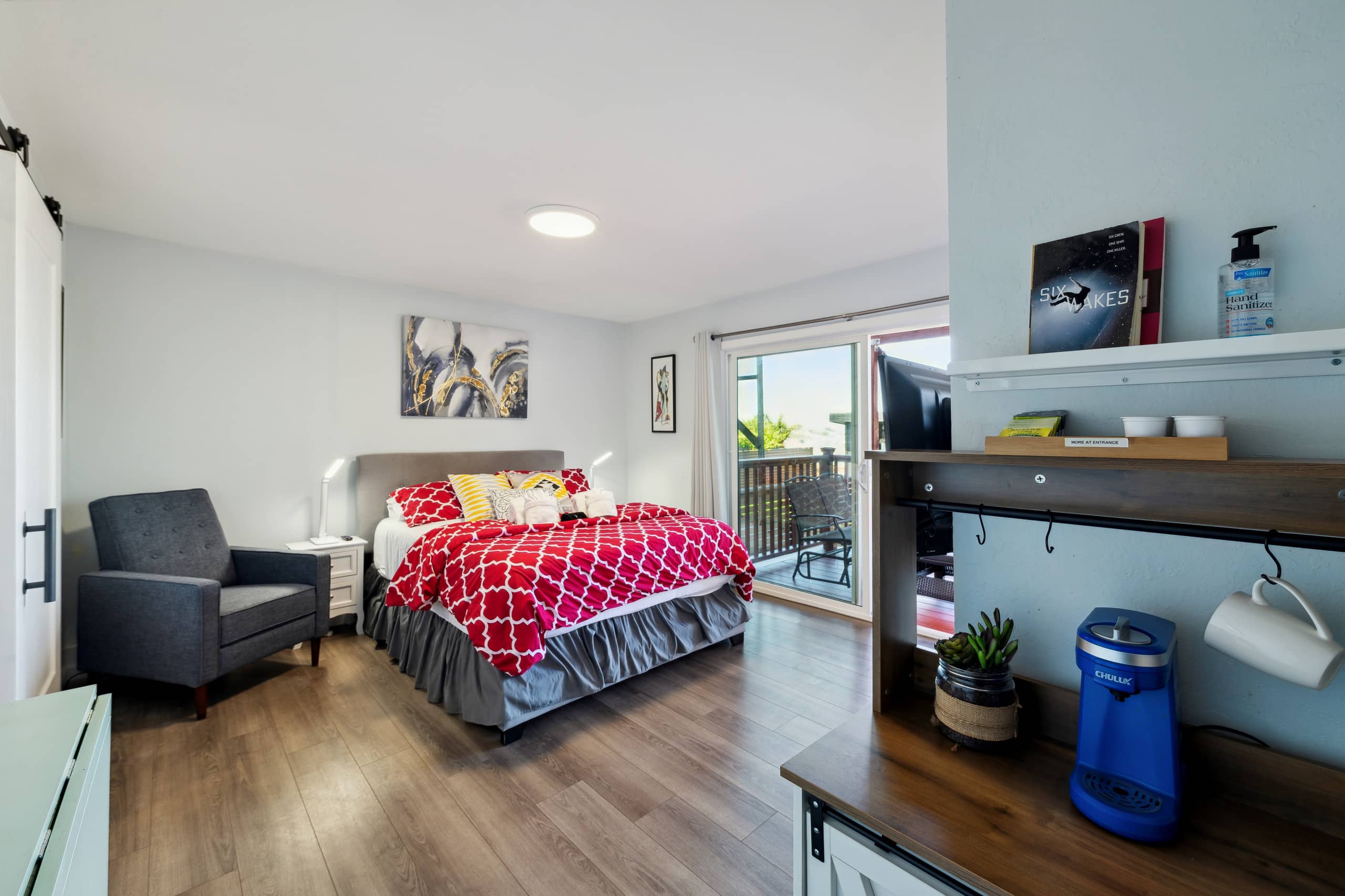 Home in San Francisco · ★4.82 · 3 bedrooms · 3 beds · 2 baths - Image 11