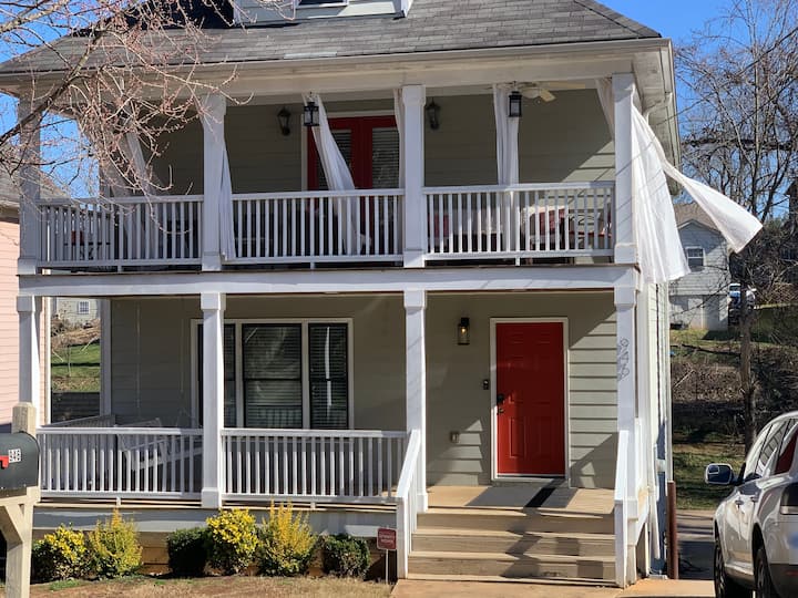 Beautiful 3 Level in City with Hot tub Houses for Rent in Atlanta