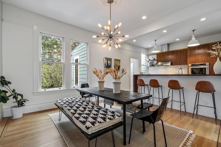 Modern Comfort: Home Theater Edition gallery image 3