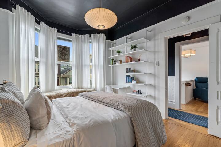 Modern Comfort: Home Theater Edition gallery image 5