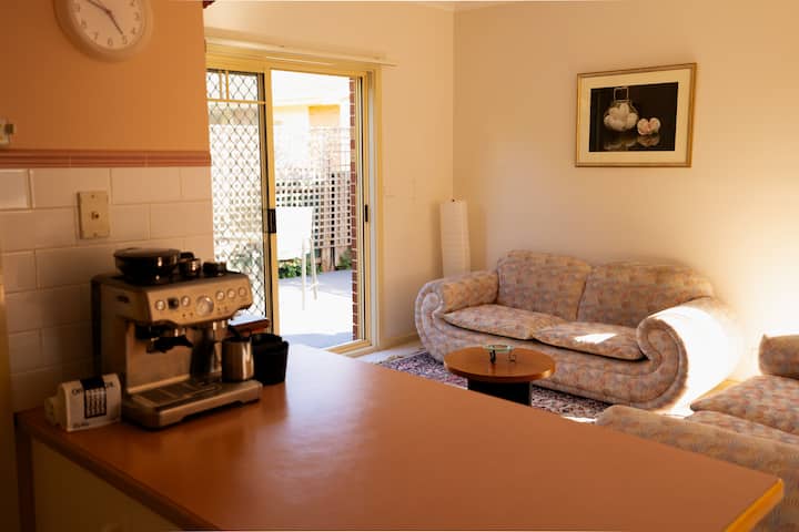 Beach House Just 70m To Beach! Sunday 3pm Checkout - Safety Beach