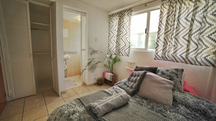 Спална соба 3 со бања внатре