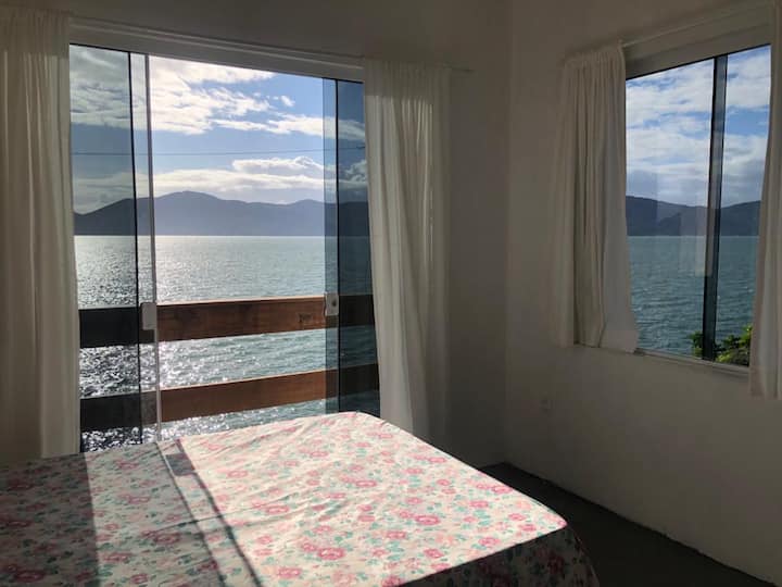 Suítes com vista para a nossa Ilha da magia! Florianópolis.