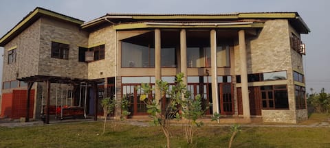 Beach oasis for the discerning traveler!