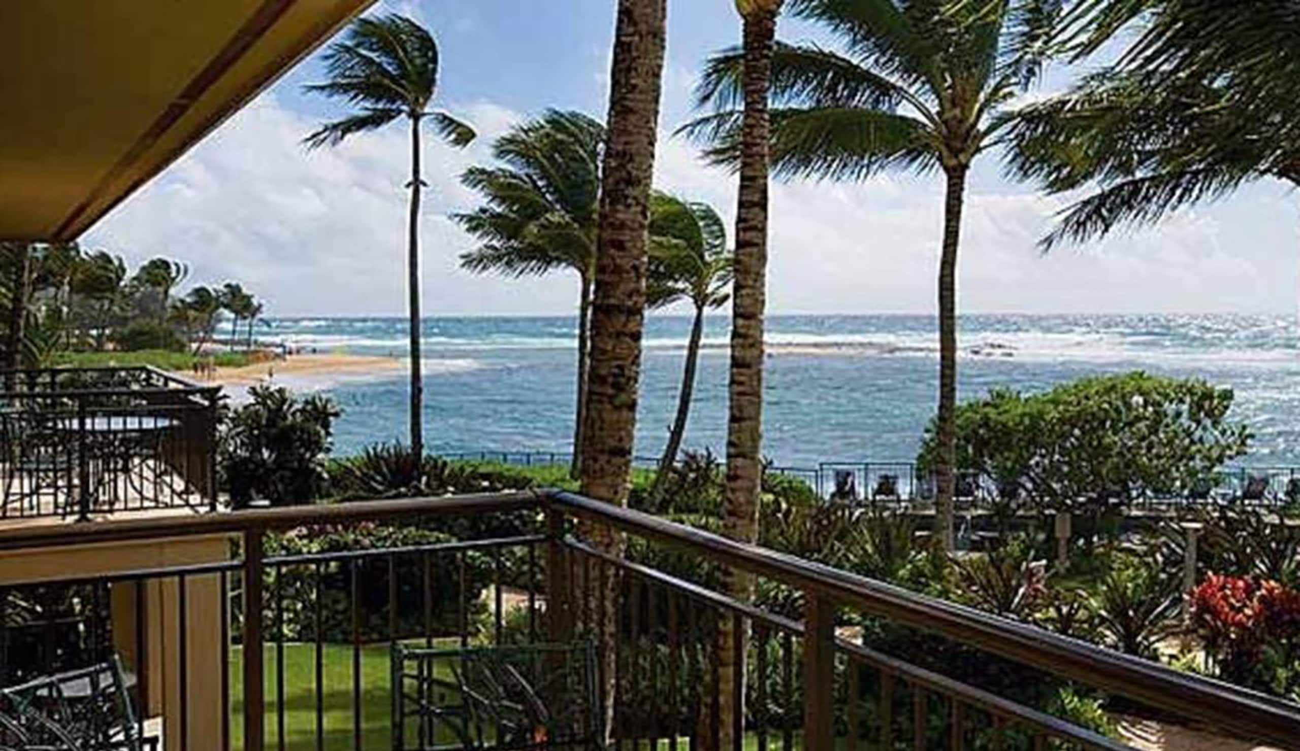 Beachfront Waiohai Club Resort+Premium Amenities - Photo 33