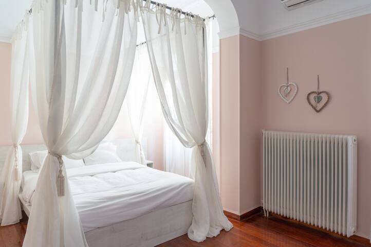 Acropolis Heights at the foot of the Parthenon by JJ Hospitality gallery image 4