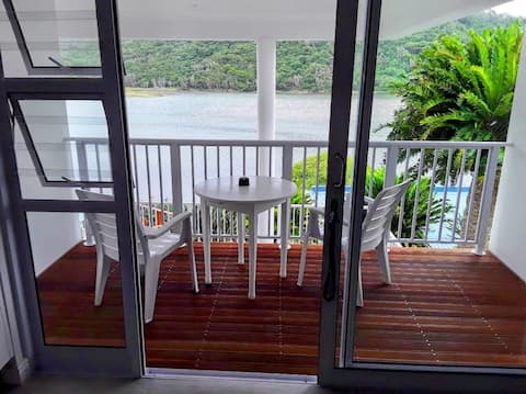 River/Beachfront 
Deluxe Studio Unit 4