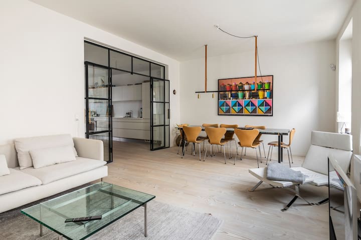 Bright, modern and central home