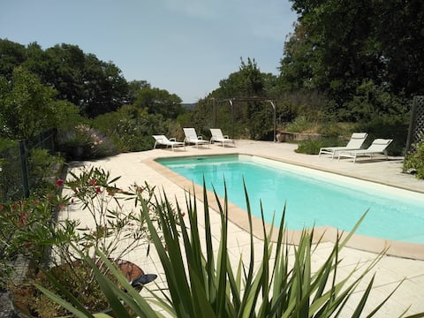 Reunion • huge enclosed garden • sleeps 20