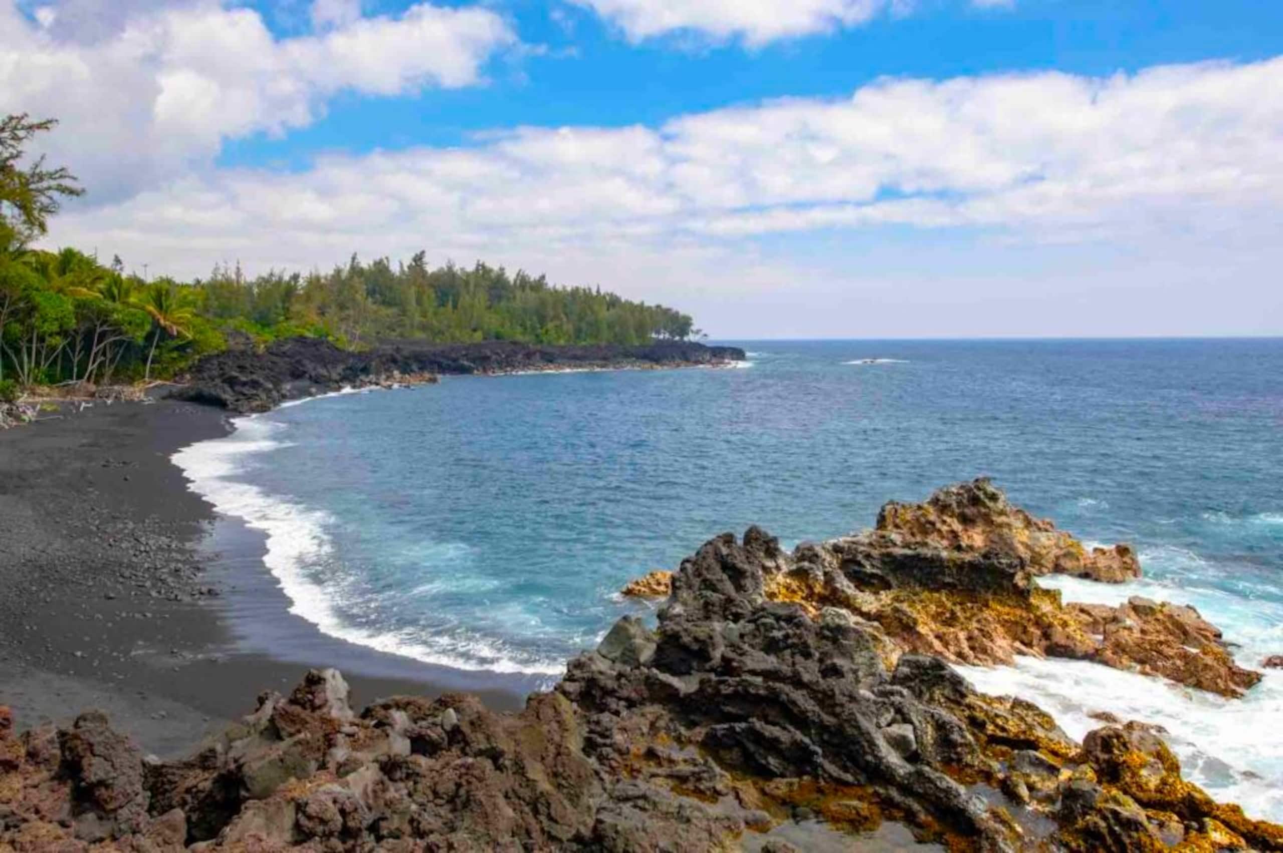 Home in Pahoa · ★4.88 · 1 bedroom · 1 bed · 1 bath - Image 25