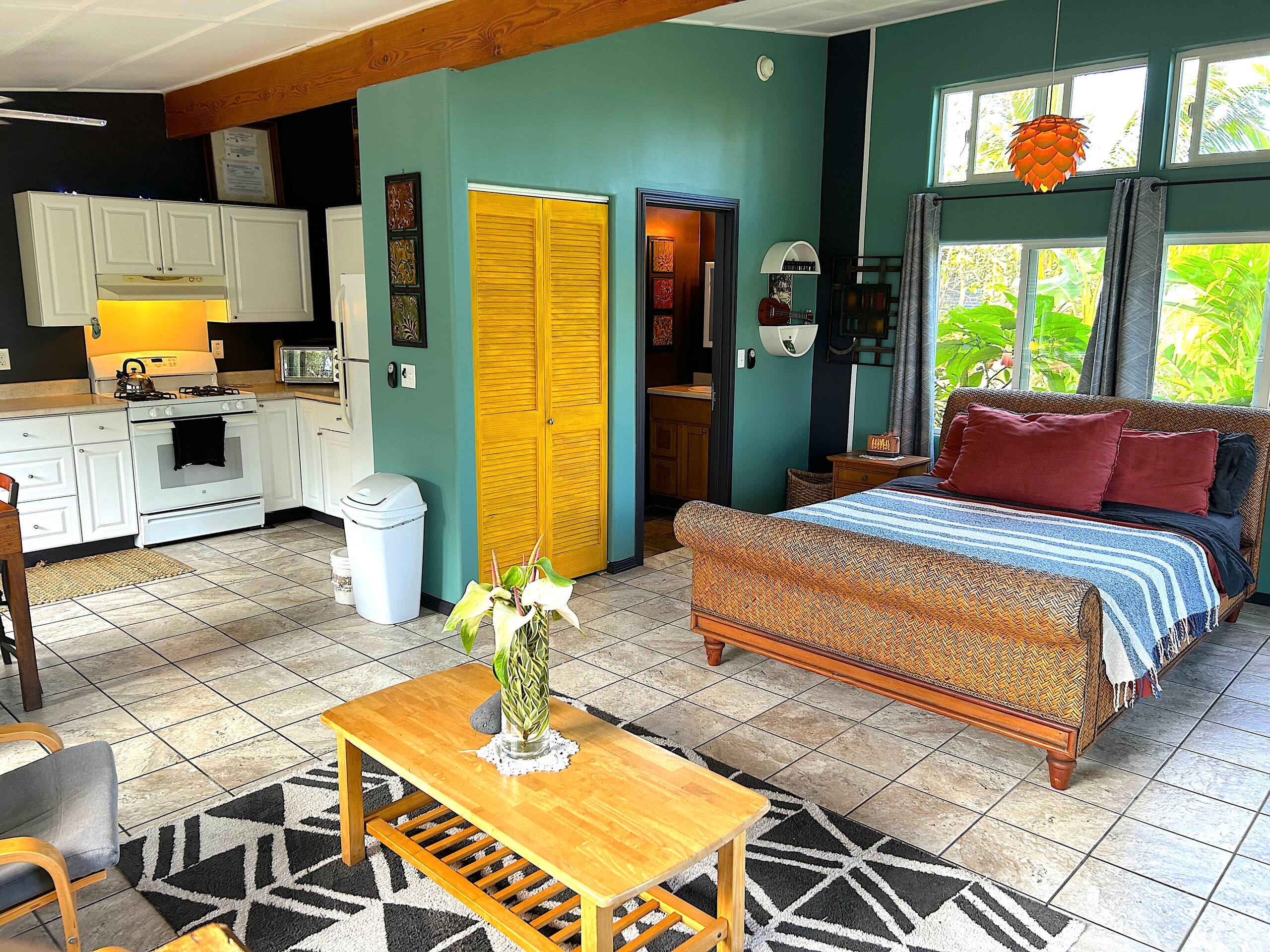 Home in Pahoa · ★4.88 · 1 bedroom · 1 bed · 1 bath - Image 6