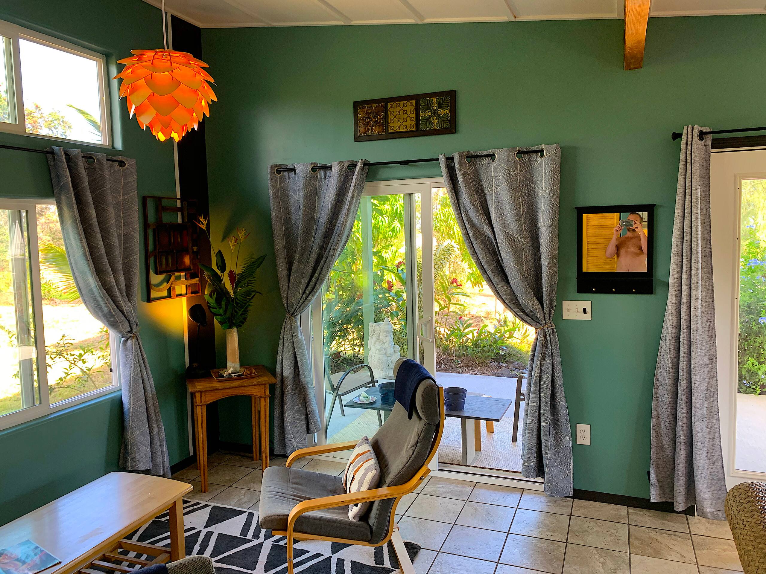 Home in Pahoa · ★4.88 · 1 bedroom · 1 bed · 1 bath - Image 4