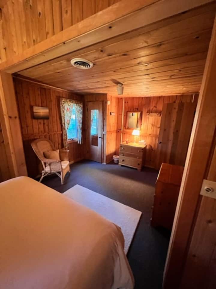 غرفة النوم الرئيسية