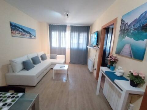 MARIBEL ARTTYCO 1 BEDROOM, NEXT TO THE TRACK