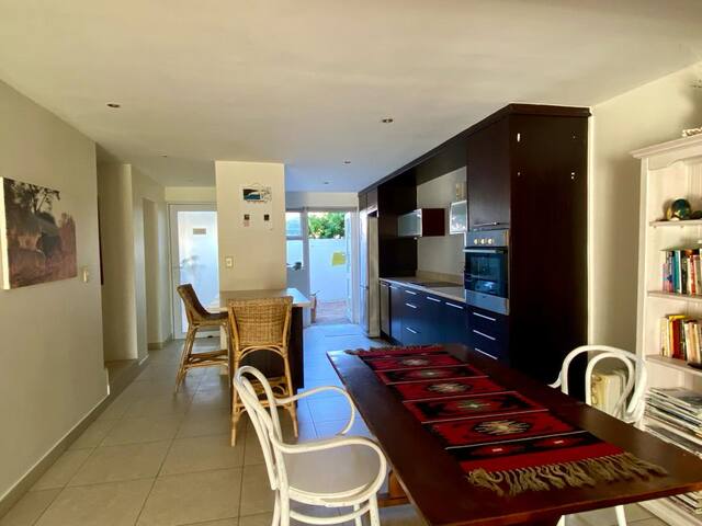 Island house right on the beach gallery image 2