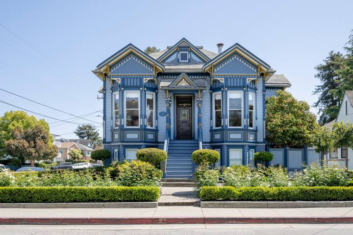 Victorian by the Sea gallery image 5