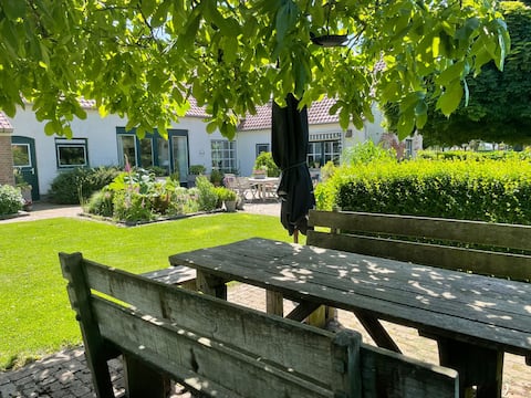 Top performing Airbnb: Beautiful farmhouse in the Zeeland polder. in Sluis