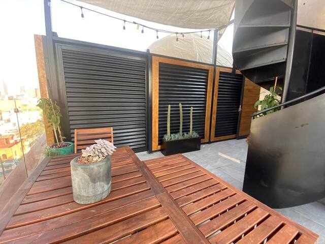 Roma PH Striking living, home office & Rooftop gallery image 5