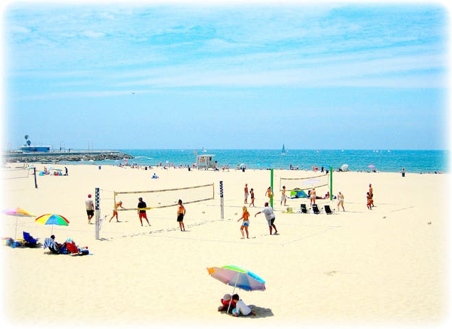 Strand Beach Home, Enjoy Summer $avings !!!